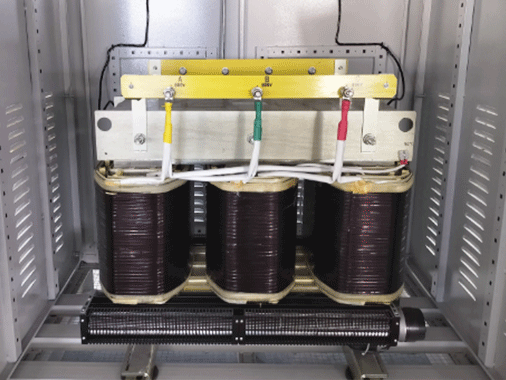 El transformador de aislamiento utiliza alambres e