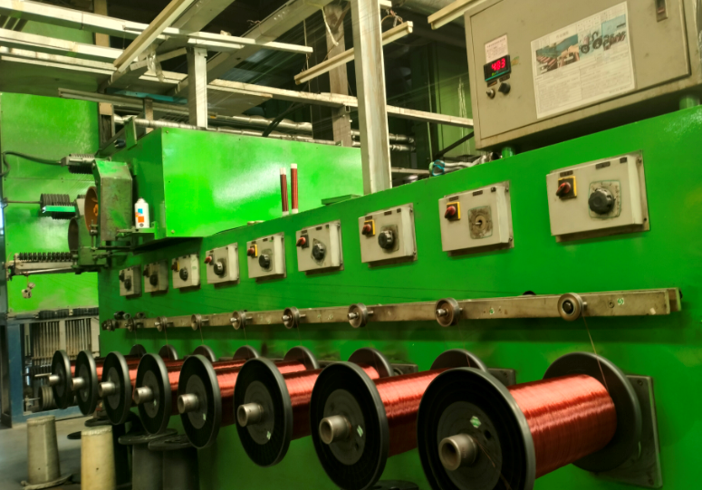 Alambre de cobre esmaltado autoadhesivo: características, beneficios y aplicaciones